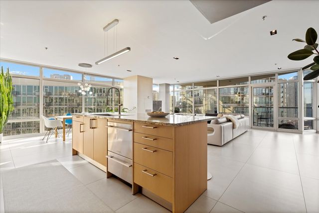 510 W Erie Street 1801, Chicago, IL 60654