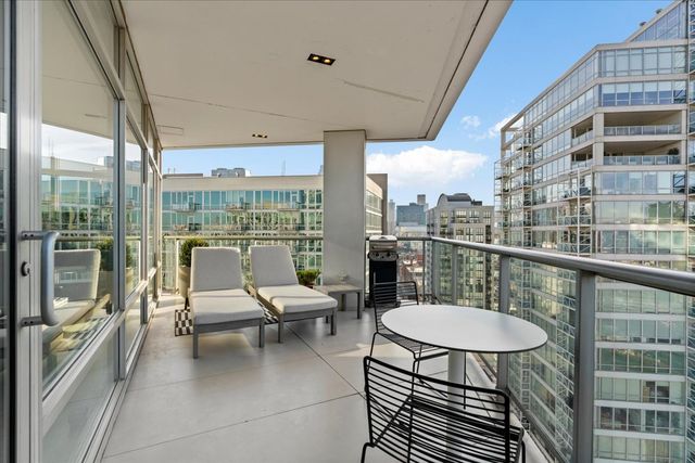 510 W Erie Street 1801, Chicago, IL 60654