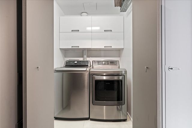 510 W Erie Street 1801, Chicago, IL 60654