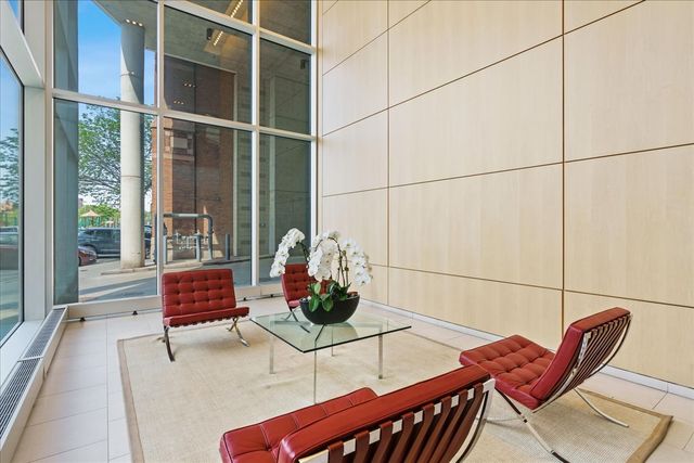 510 W Erie Street 1801, Chicago, IL 60654