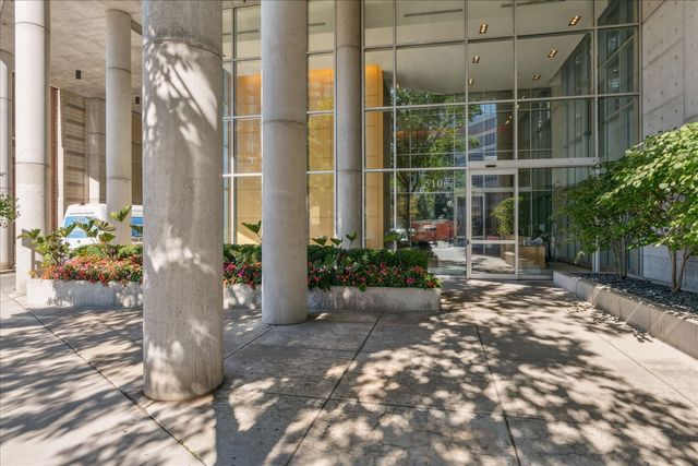 510 W Erie Street 1801, Chicago, IL 60654