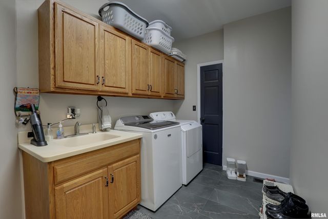 4003 MARIAN Drive, Quincy, IL 62305