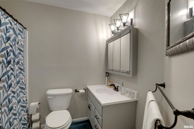 4003 MARIAN Drive, Quincy, IL 62305