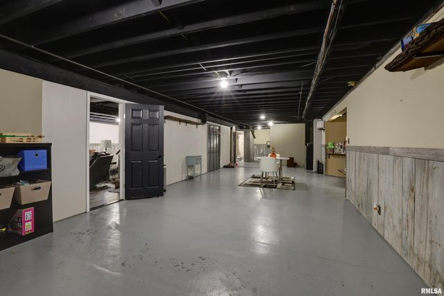 4003 MARIAN Drive, Quincy, IL 62305