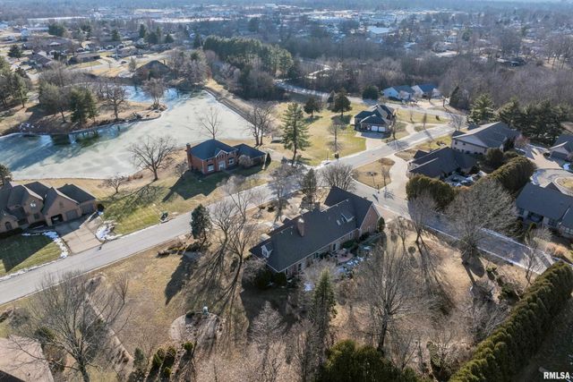 4003 MARIAN Drive, Quincy, IL 62305