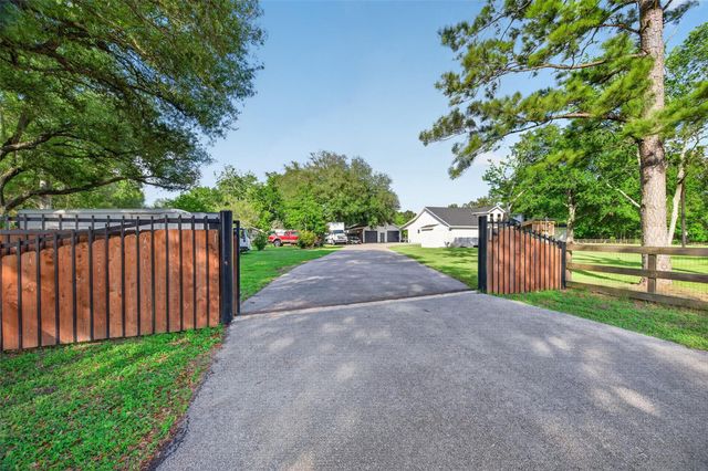 12625 Padon Road, Needville, TX 77461