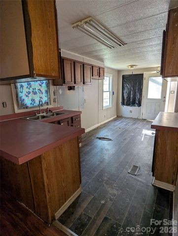 129 Hugo Drive, Gastonia, NC 28056