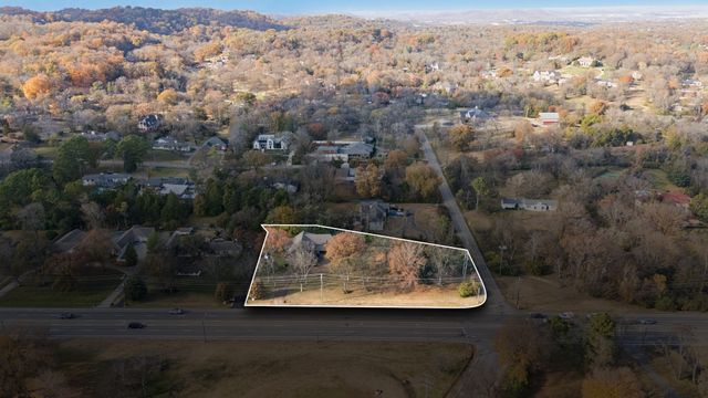 6400 Harding Pike, Nashville, TN 37205