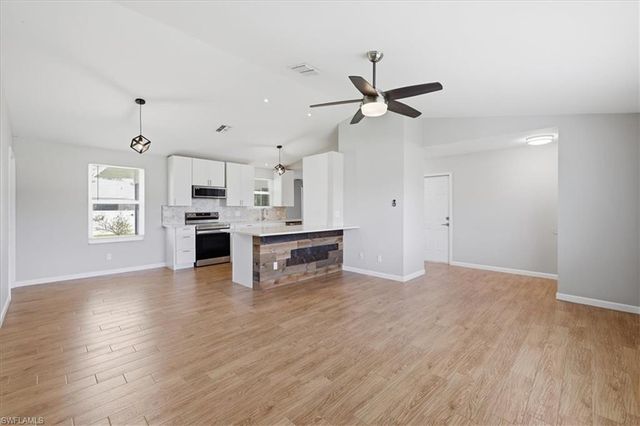 3432 SW 14th PL, Cape Coral, FL 33914