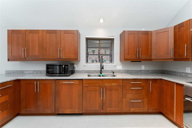 1926 Mosa Creek Court, Houston, TX 77017