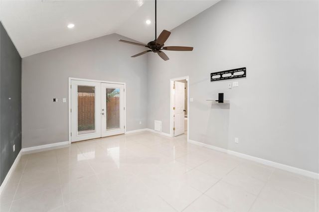 1926 Mosa Creek Court, Houston, TX 77017