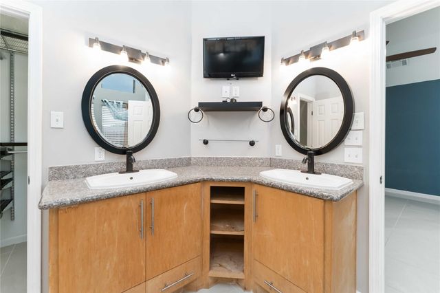 1926 Mosa Creek Court, Houston, TX 77017