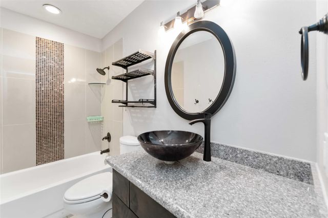 1926 Mosa Creek Court, Houston, TX 77017