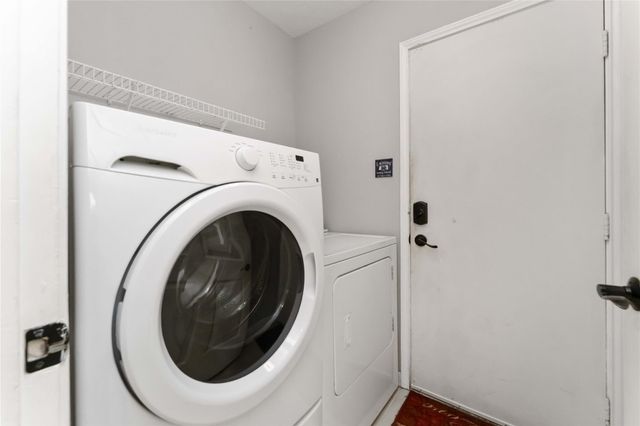 1926 Mosa Creek Court, Houston, TX 77017