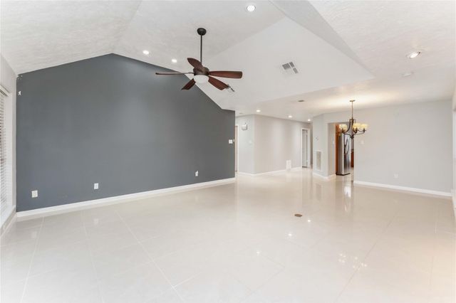 1926 Mosa Creek Court, Houston, TX 77017