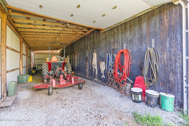 1219 Taylor Wood Rd, Simpsonville, KY 40067