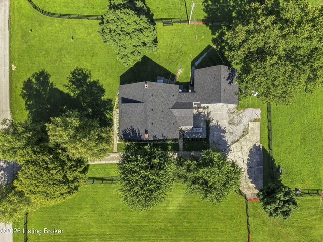 1219 Taylor Wood Rd, Simpsonville, KY 40067