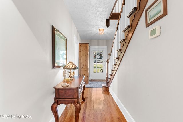 1219 Taylor Wood Rd, Simpsonville, KY 40067