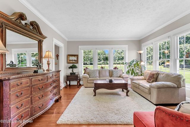 1219 Taylor Wood Rd, Simpsonville, KY 40067