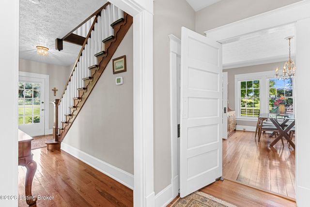 1219 Taylor Wood Rd, Simpsonville, KY 40067