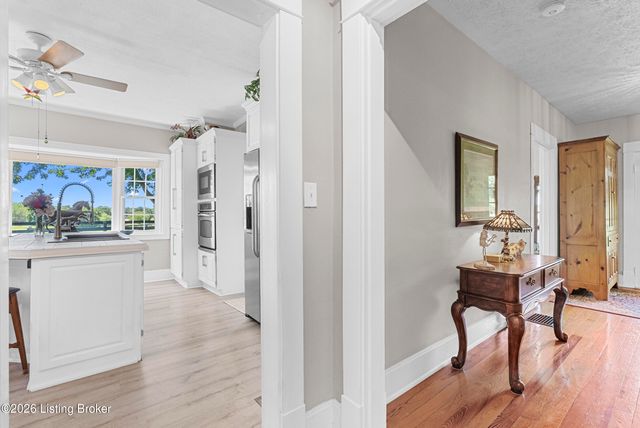 1219 Taylor Wood Rd, Simpsonville, KY 40067