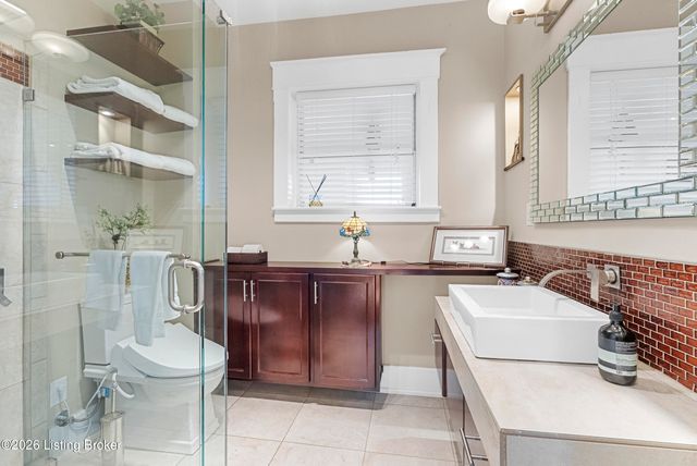 1219 Taylor Wood Rd, Simpsonville, KY 40067