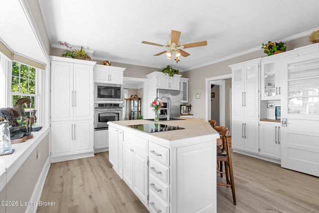 1219 Taylor Wood Rd, Simpsonville, KY 40067