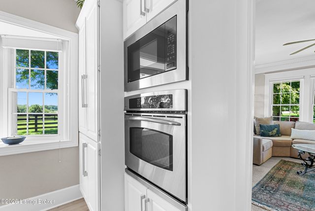 1219 Taylor Wood Rd, Simpsonville, KY 40067