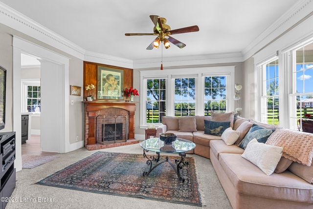1219 Taylor Wood Rd, Simpsonville, KY 40067
