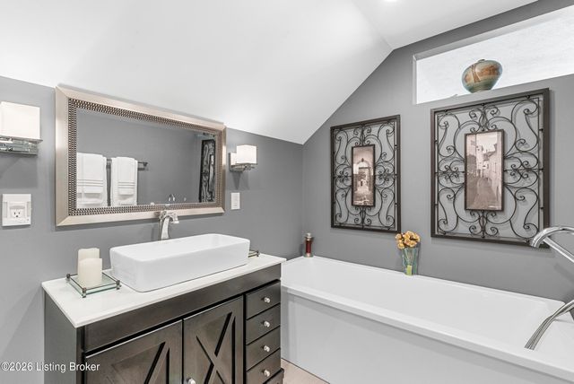 1219 Taylor Wood Rd, Simpsonville, KY 40067