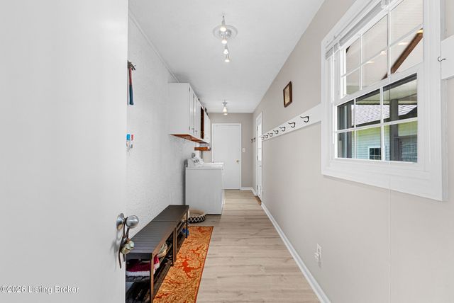 1219 Taylor Wood Rd, Simpsonville, KY 40067