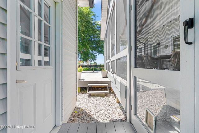 1219 Taylor Wood Rd, Simpsonville, KY 40067
