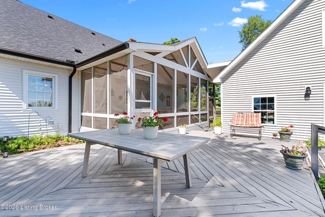 1219 Taylor Wood Rd, Simpsonville, KY 40067