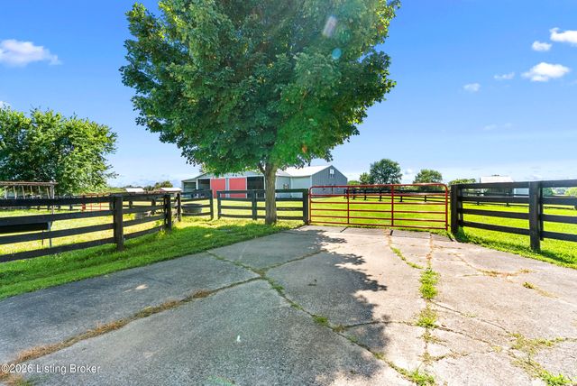 1219 Taylor Wood Rd, Simpsonville, KY 40067