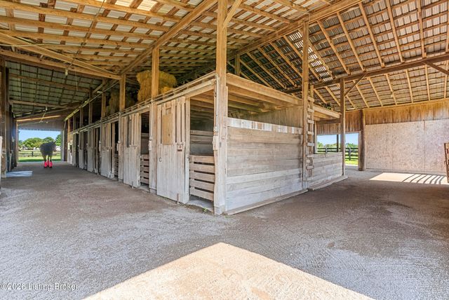 1219 Taylor Wood Rd, Simpsonville, KY 40067