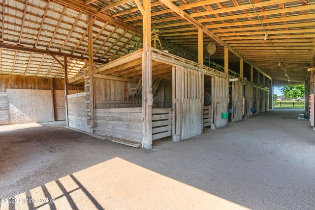 1219 Taylor Wood Rd, Simpsonville, KY 40067