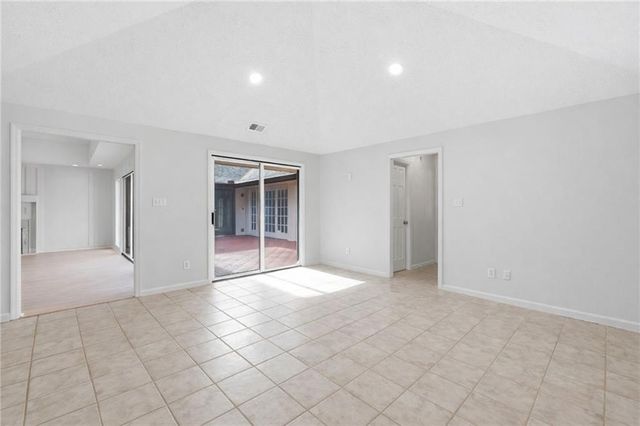 1130 Valley Ridge Court SE, Marietta, GA 30067