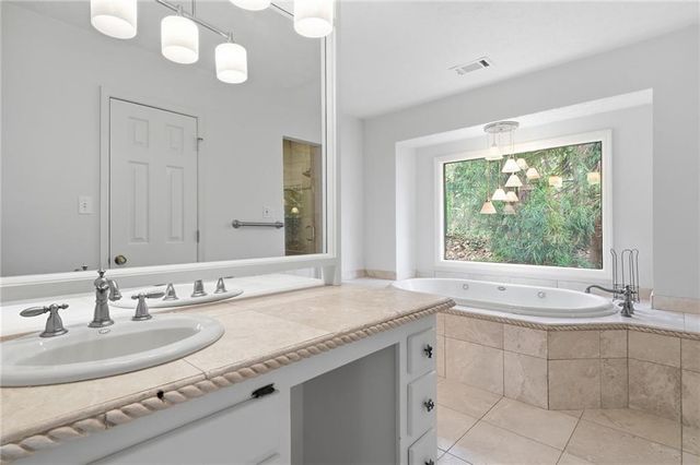 1130 Valley Ridge Court SE, Marietta, GA 30067