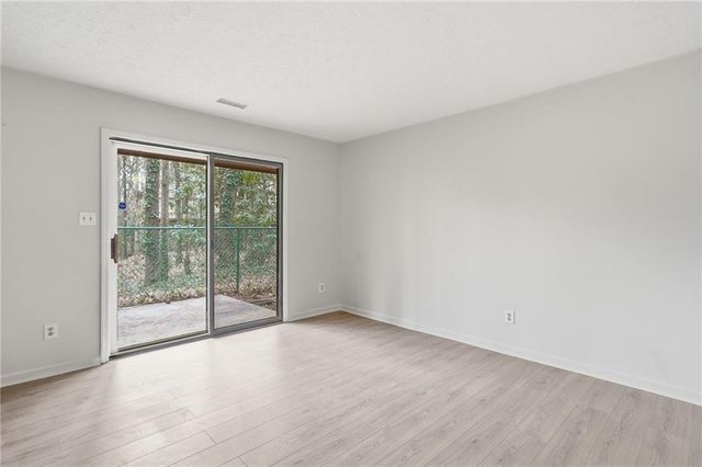 1130 Valley Ridge Court SE, Marietta, GA 30067