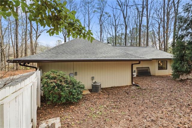 1130 Valley Ridge Court SE, Marietta, GA 30067
