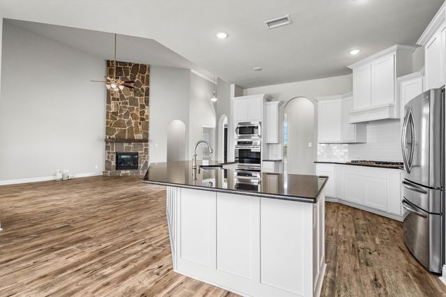 312 Ledstone Court, Rockwall, TX 75032