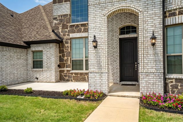 312 Ledstone Court, Rockwall, TX 75032