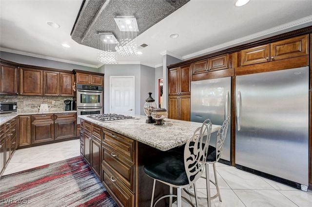 8960 Lansberry Court, Las Vegas, NV 89147