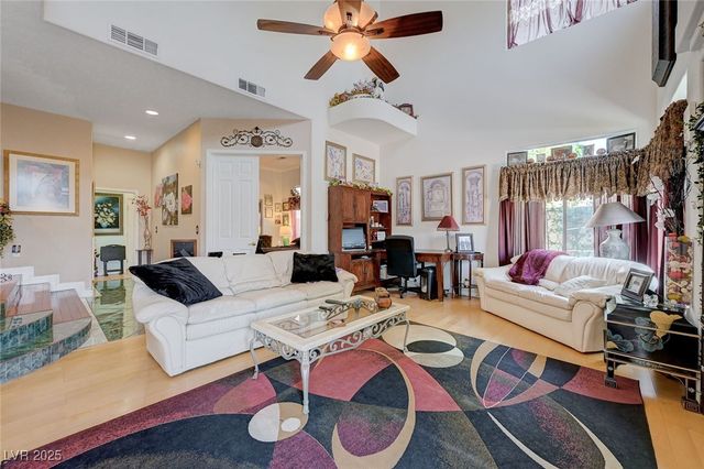 8960 Lansberry Court, Las Vegas, NV 89147