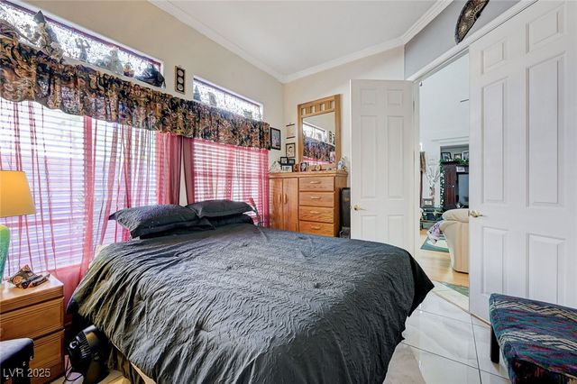 8960 Lansberry Court, Las Vegas, NV 89147