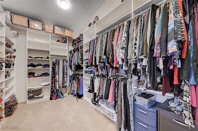 8960 Lansberry Court, Las Vegas, NV 89147