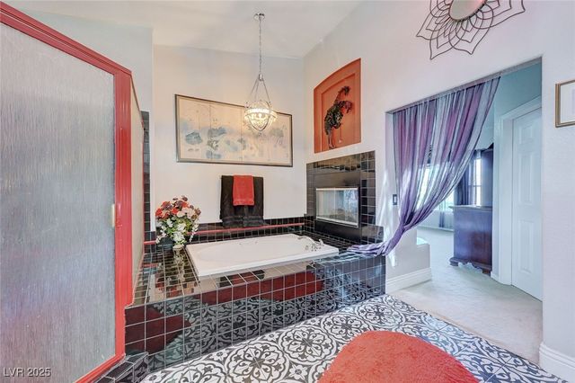 8960 Lansberry Court, Las Vegas, NV 89147