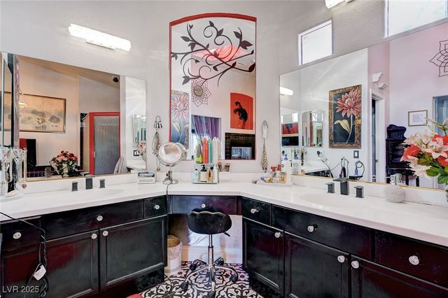 8960 Lansberry Court, Las Vegas, NV 89147