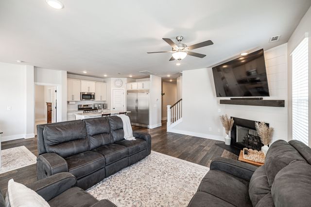 241 Griffin Ln, Gallatin, TN 37066
