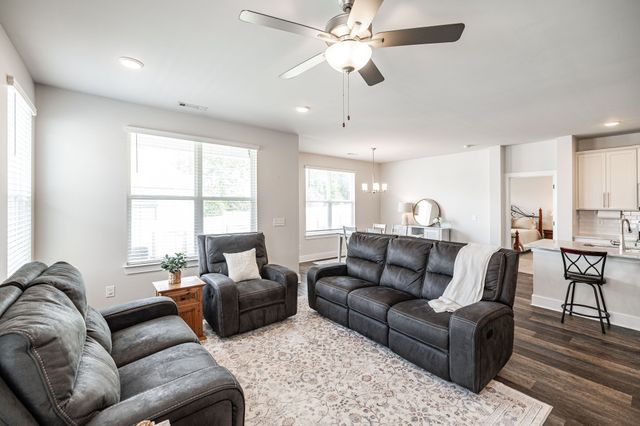 241 Griffin Ln, Gallatin, TN 37066